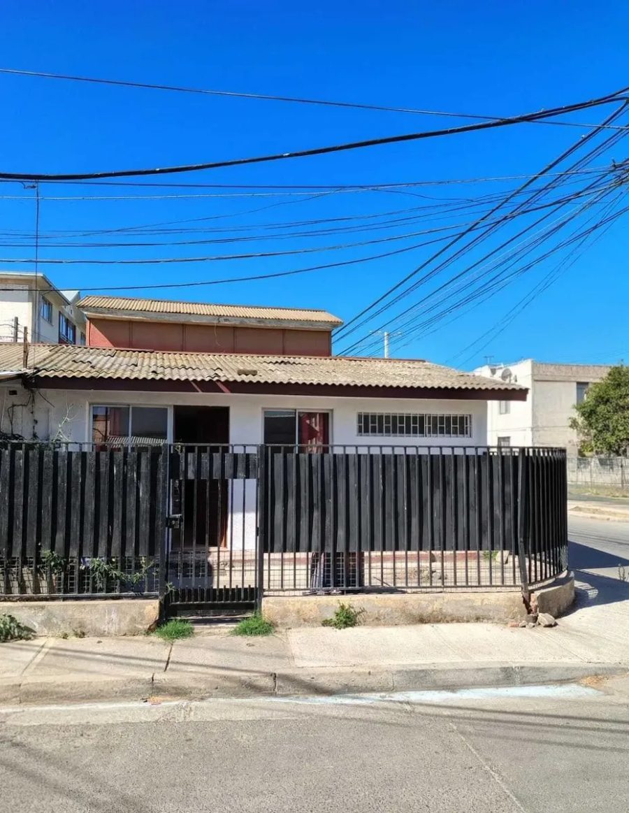 Casa En Venta En Quillota (casa Esquina)