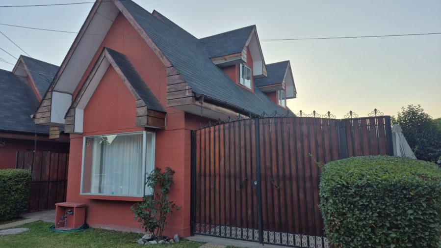 Casa en arriendo en La Cruz, Paradero 18