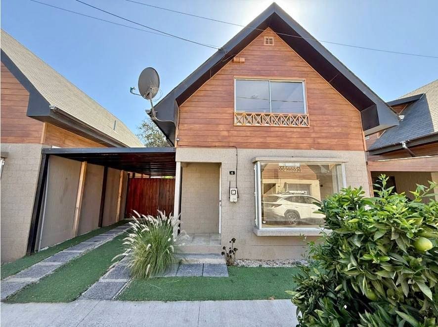Casa en venta ubicada en sector residencial de La Cruz