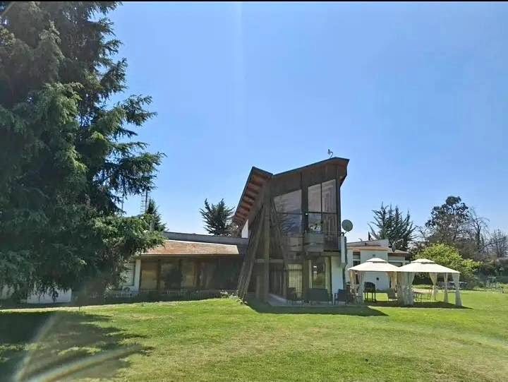 Zoom foto 1 de Casa de 2 pisos en parcela, entrada La Palma, Quillota