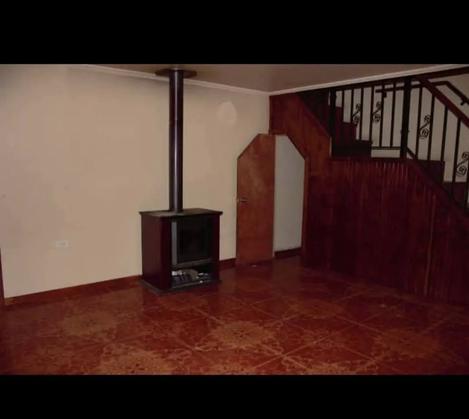 Zoom foto 3 de VENDE AMPLIA CASA DE 2 PISOS EN SAN PEDRO, QUILLOTA