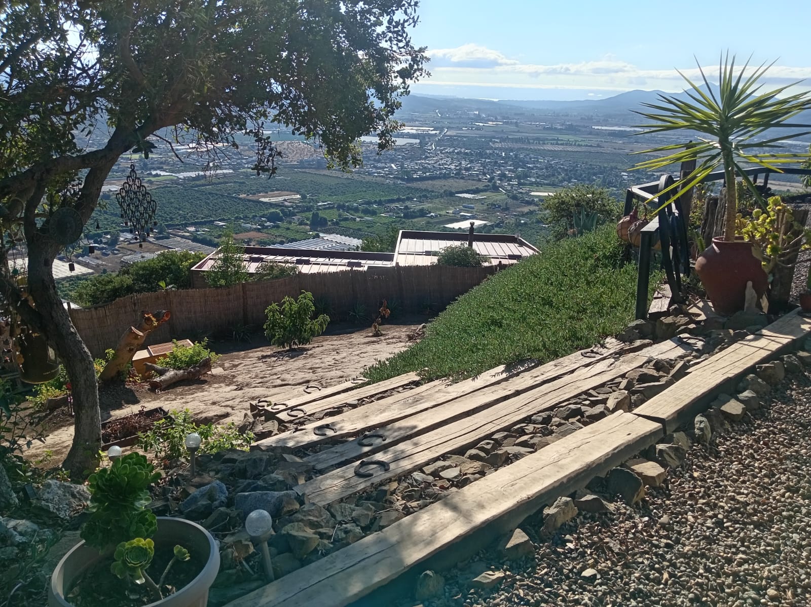 Foto 17 de PARCELA CON CASA EN LOMAS DE SAN ISIDRO