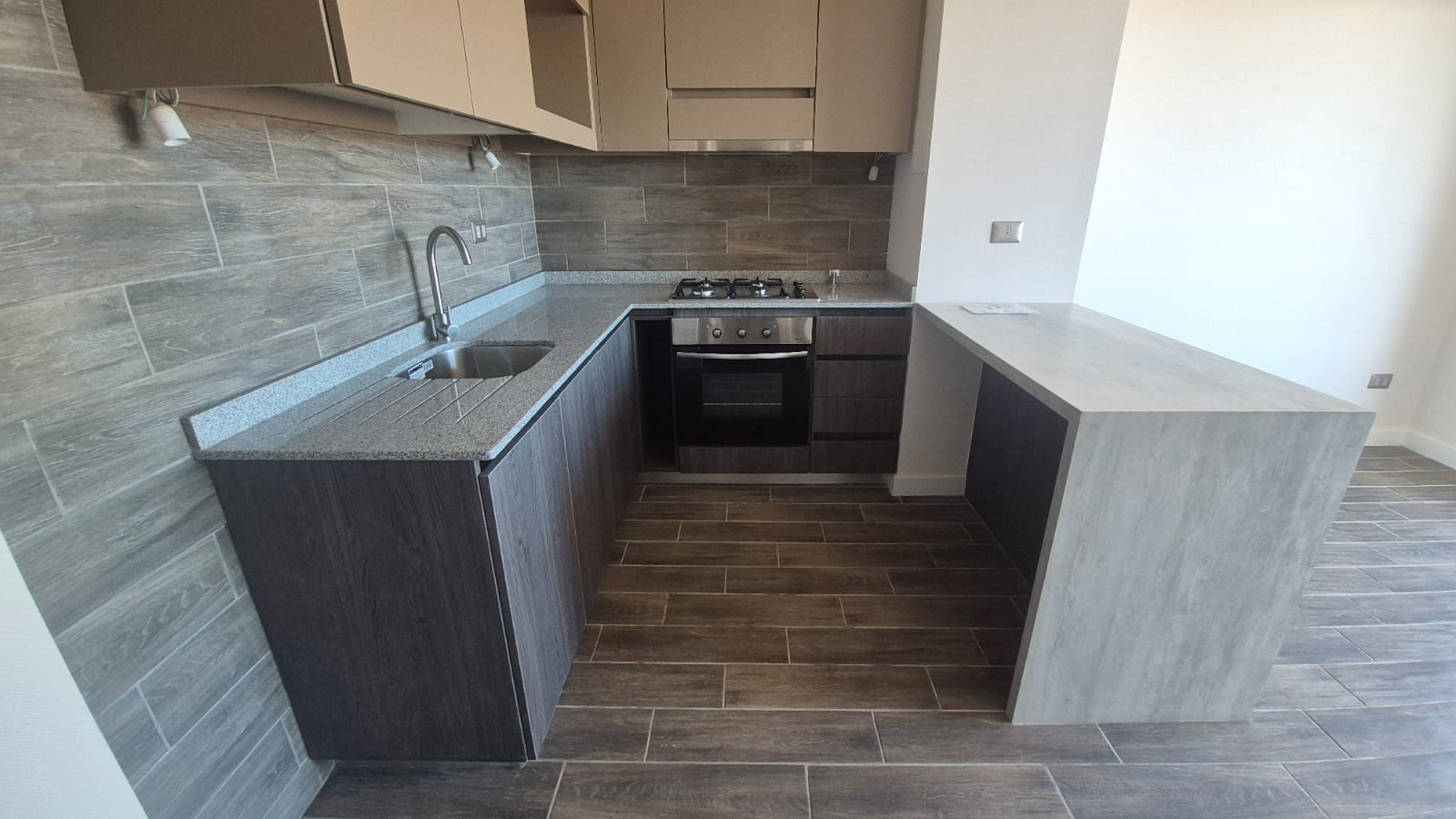 Foto 2 de Departamento 2 Dormitorios Edificio Barcelona Quillota