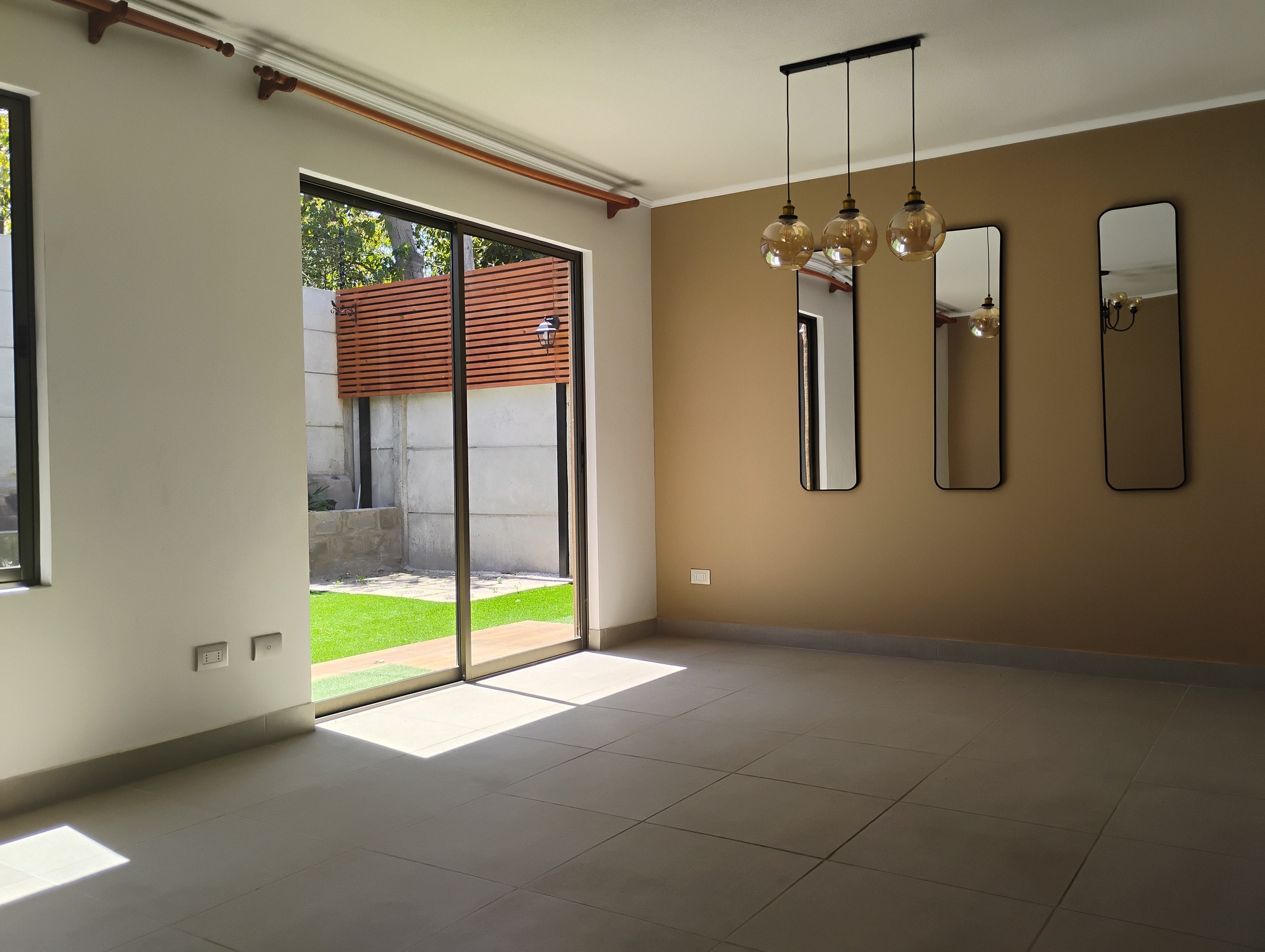 Foto 2 de CASA EN CONDOMINIO LOS MAITENES II – LA CRUZ