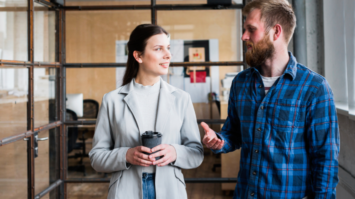 ¿Cómo competir con la IA y la tecnología? Expertos explican las habilidades clave que marcarán el futuro del trabajo