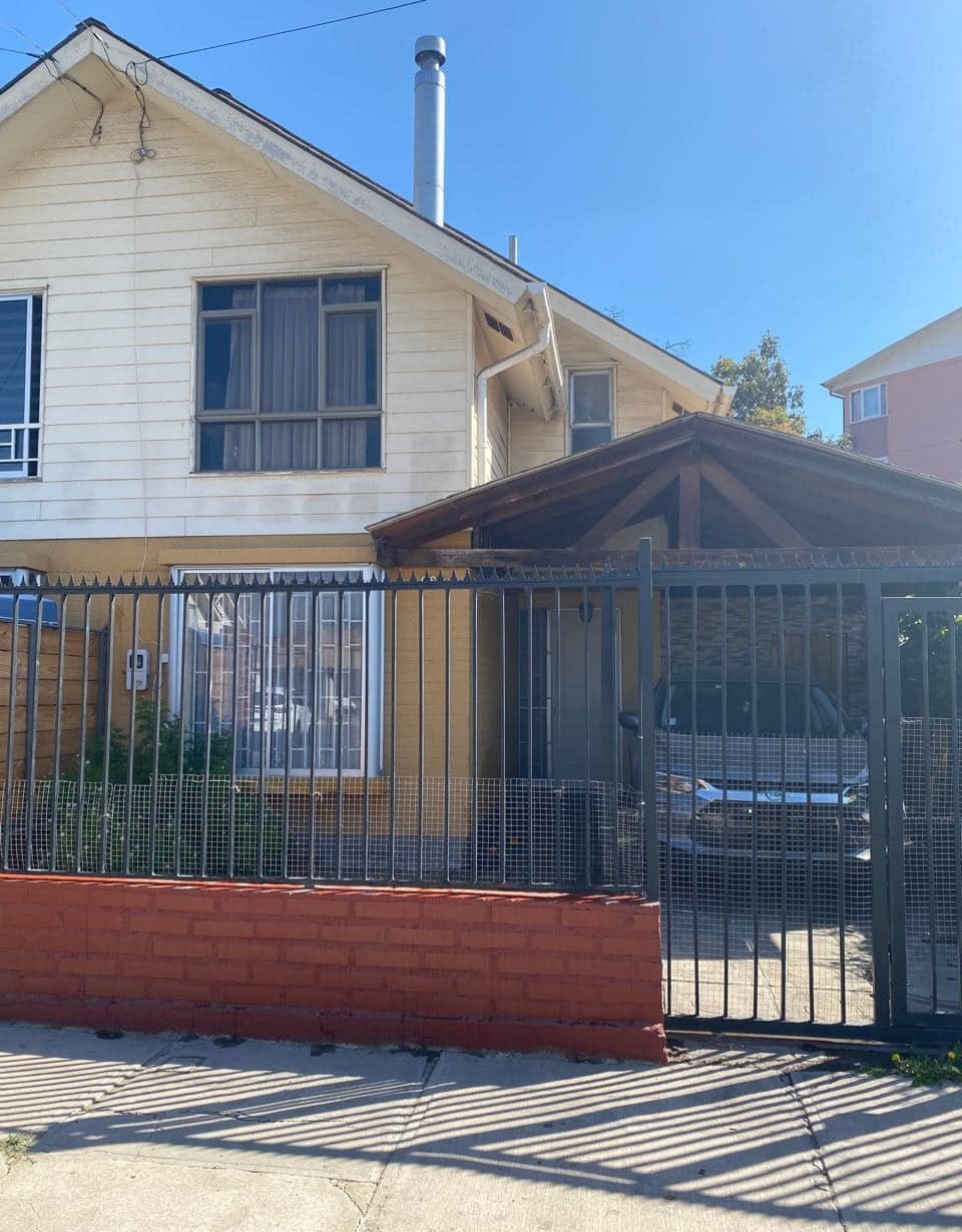 Casa 4 Dormitorios Quincho en Villa Los Girasoles  La Calera