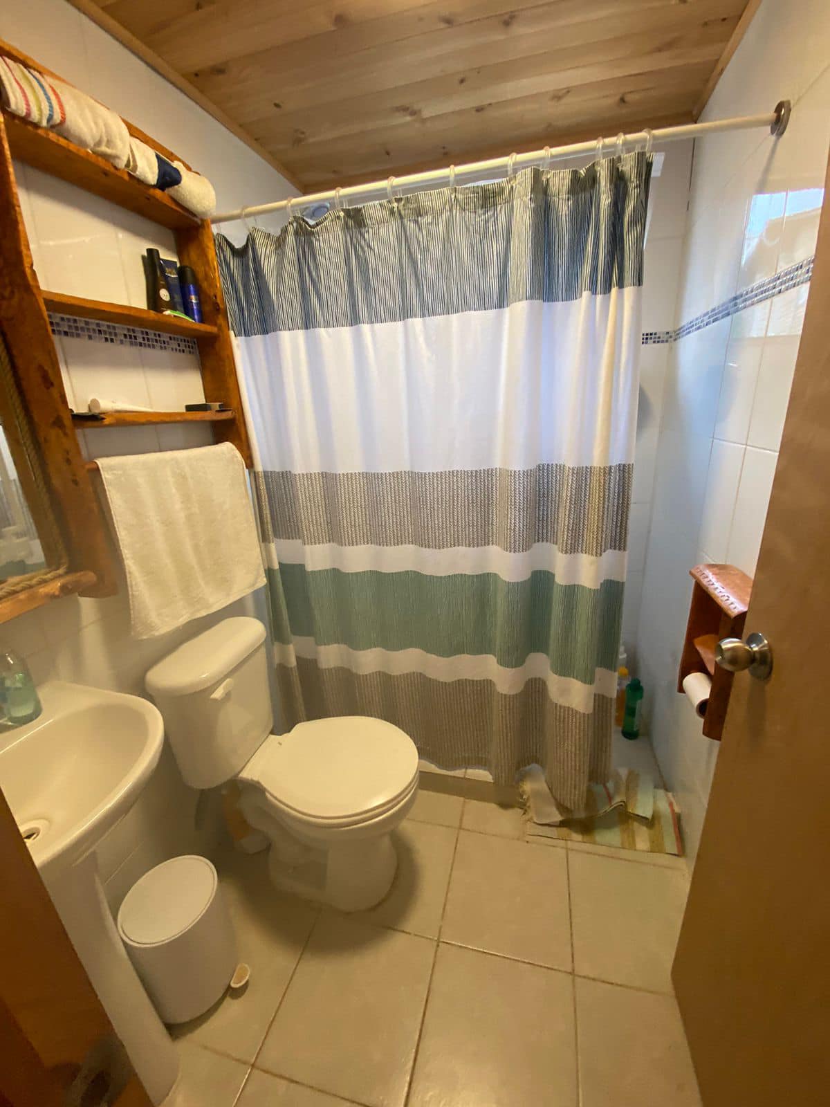 Foto 8 de Casa 4 Dormitorios Quincho en Villa Los Girasoles  La Calera