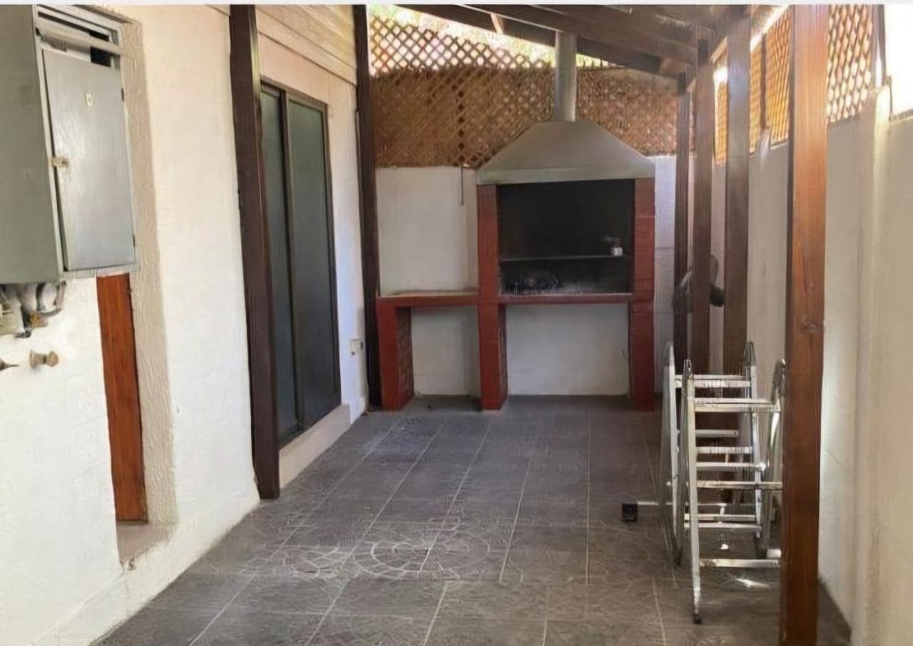 Foto 11 de Casa 4 Dormitorios Quincho en Villa Los Girasoles  La Calera