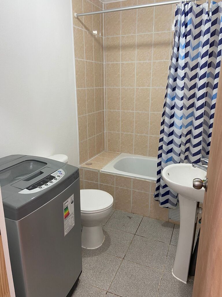 Foto 8 de SE VENDE CASA GRANDE EN SECTOR CENTRO DE LA SERENA